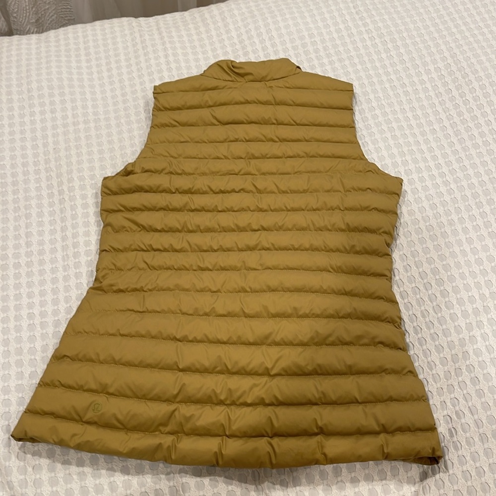 Lululemon Pack It Down Vest Size 8 - Picture 5 of 12